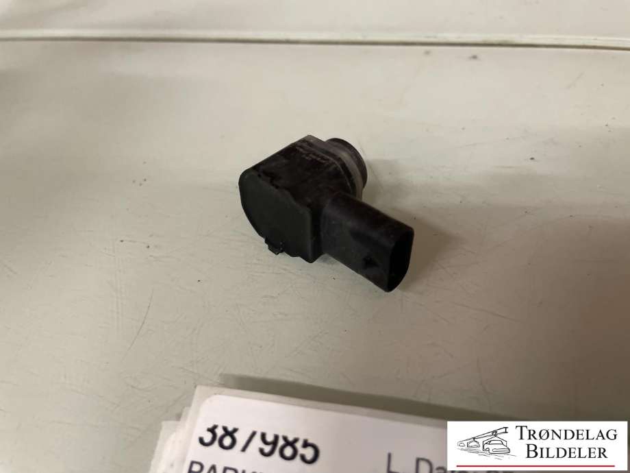 Parkeringssensor foran til VW Amarok 2016-2022 (Type I, Fase 2)  (1S0 919 275 C|)