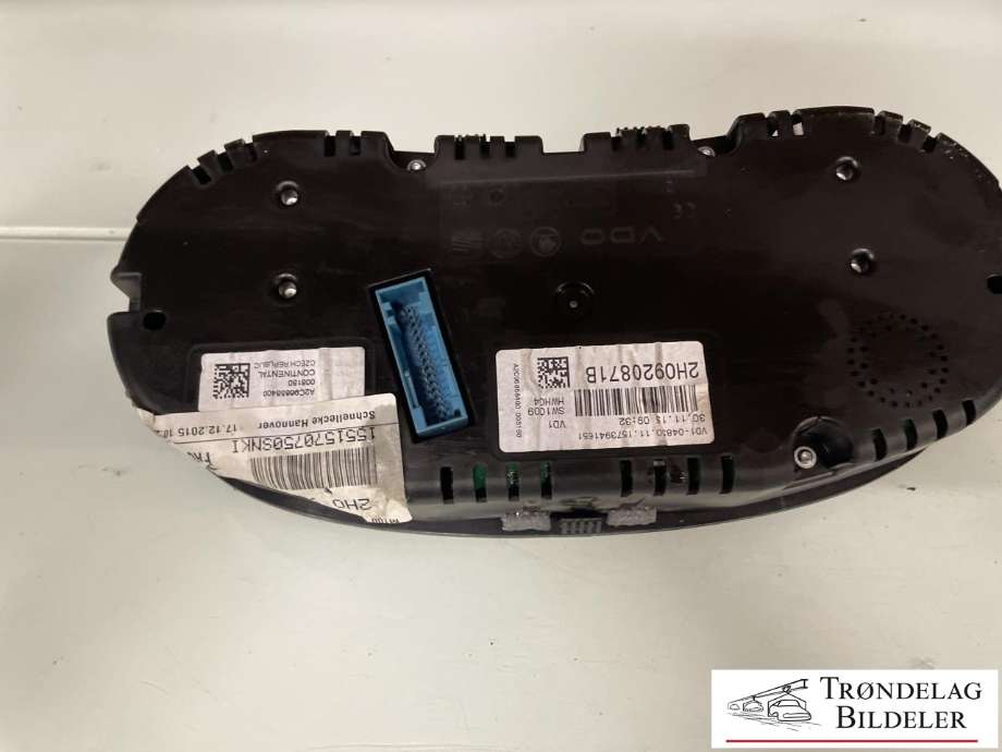 Instrumentpanel til VW Amarok 2016-2022 (Type I, Fase 2)  (2H0 920 871 B|)