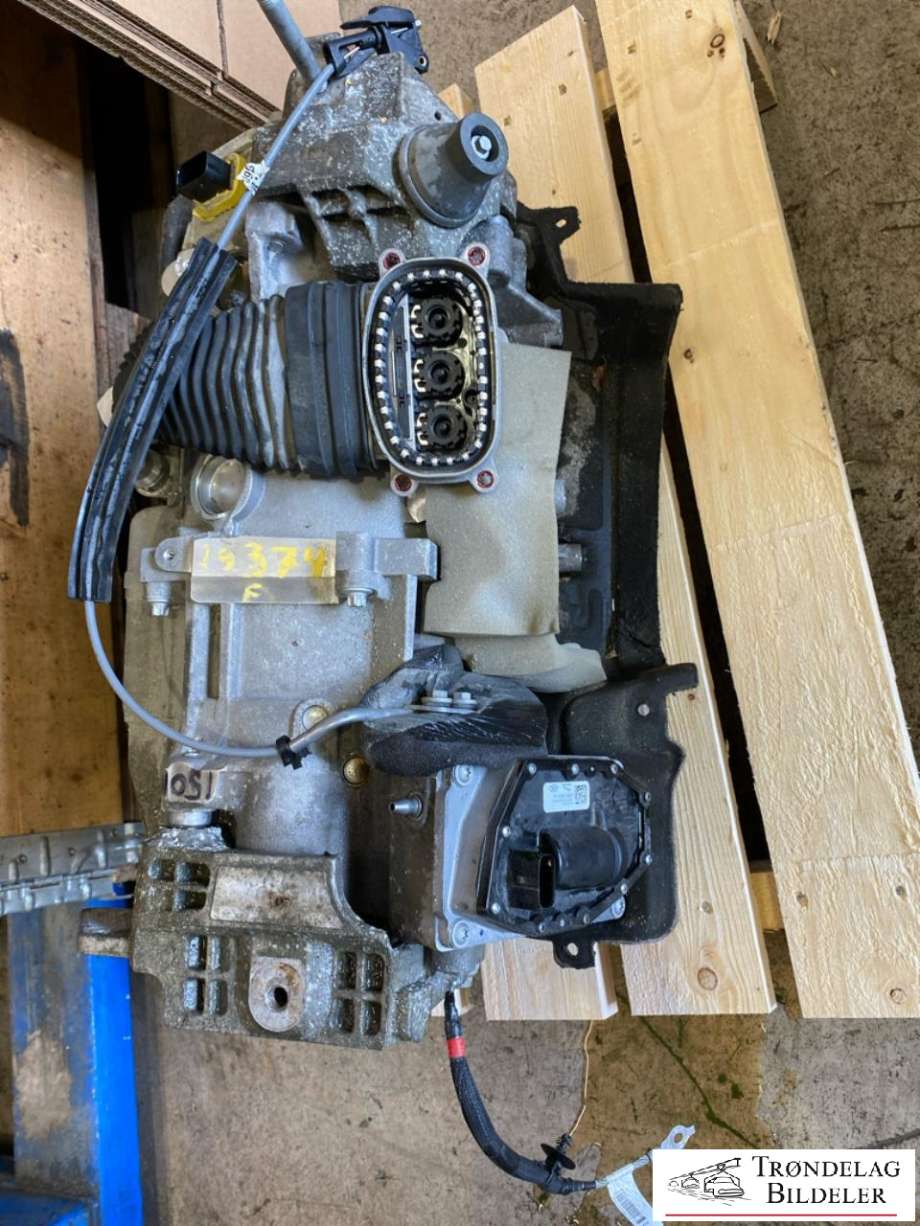 Motor elbil foran til Jaguar I-PACE 2018-->>  (T4K9604 |J9D375762AG|T4K20798 |J9D375762AP|)