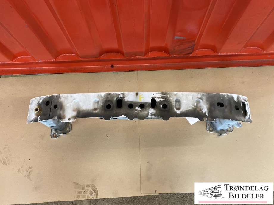 Støtfangerforsterkning foran til Ford Kuga 2008-2012 (Type I) (1540638|8V41-S10922-AD|)