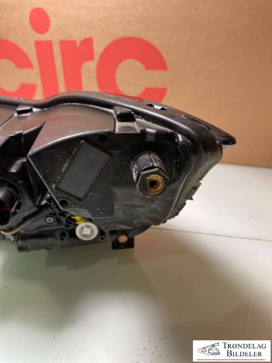 Frontlykt høyre full-LED til Jaguar I-PACE 2018-->>  (T4K11259 |J9D313W029BC|T4K19693|M9D313W029BE|)