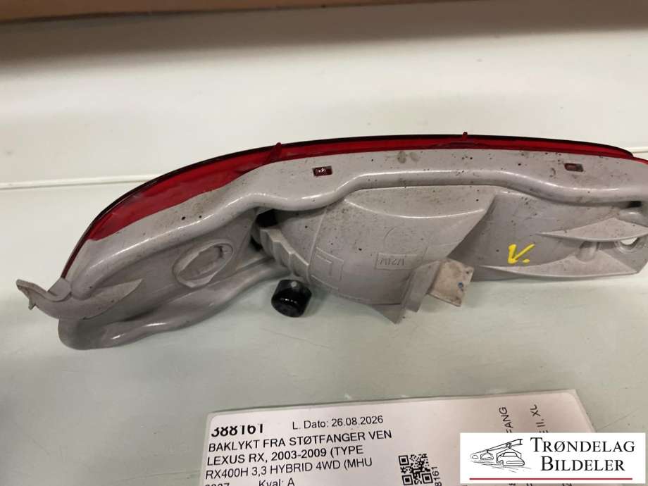 Baklykt fra støtfanger venstre til Lexus RX 2003-2009 (Type II) (XU30) (XU30) (8192048031|)