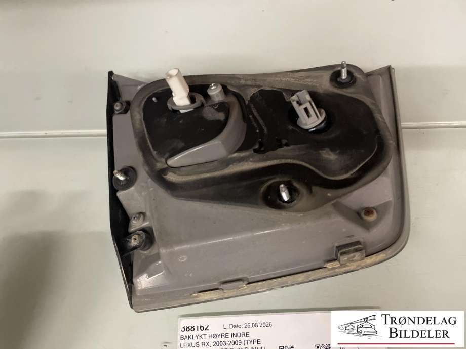 Baklykt høyre indre til Lexus RX 2003-2009 (Type II) (XU30) (XU30) (8158148061|)