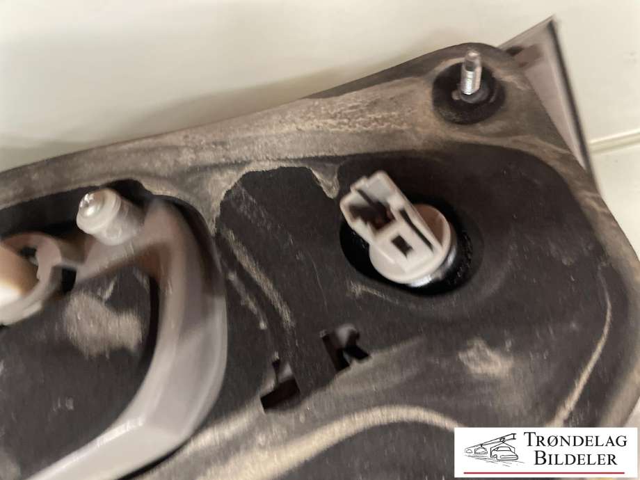 Baklykt høyre indre til Lexus RX 2003-2009 (Type II) (XU30) (XU30) (8158148061|)