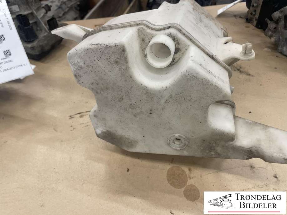 Spylertank til Volvo XC70 2008-2013 (Type II, Fase 1)  (31349444|)