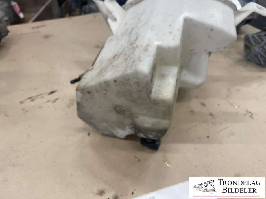 Spylertank til Volvo XC70 2008-2013 (Type II, Fase 1)  (31349444|)