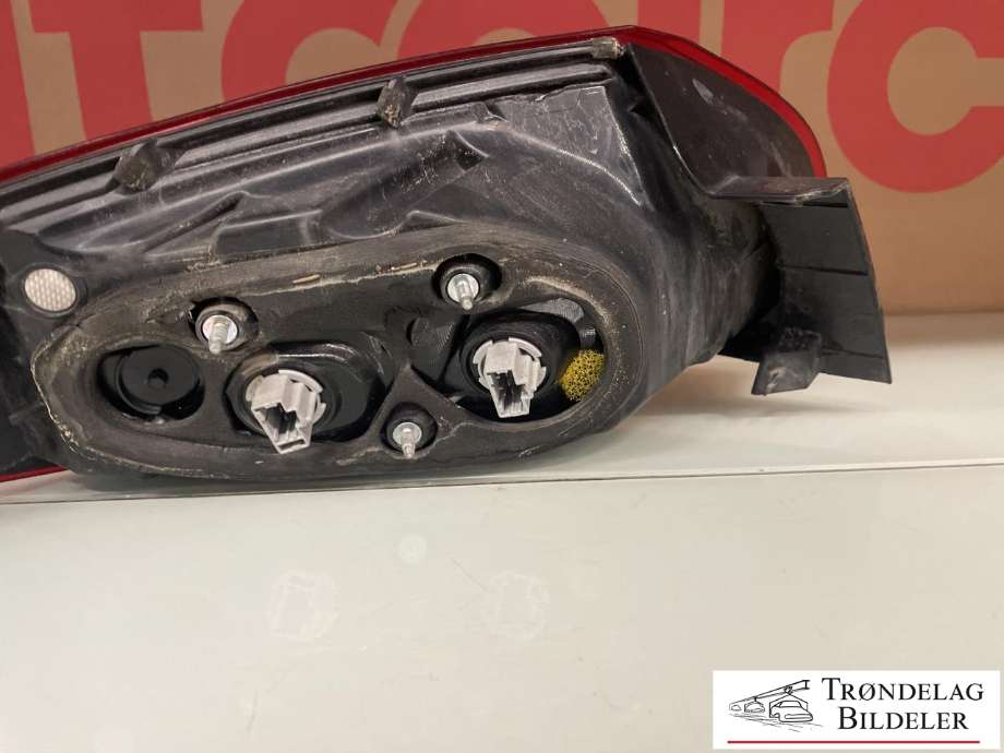 Baklykt høyre ytre til Mazda CX-5 2012-2017 (Type I)  (KD5451160D|KD5451160C|)