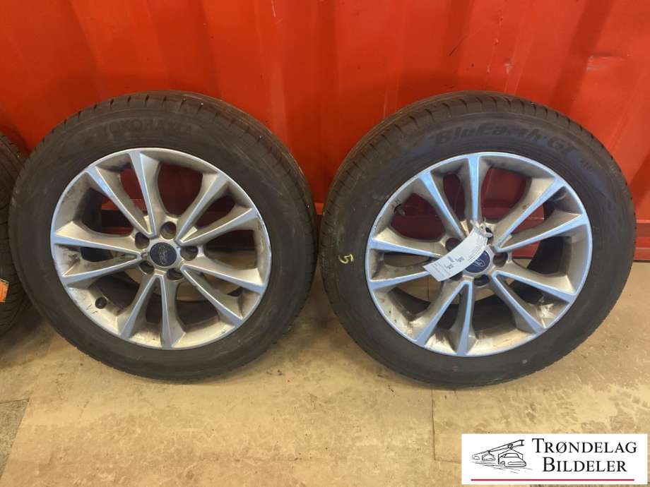 Hjulsett aluminium sommer til Ford Kuga 2008-2012 (Type I) (YOKOHAMA BLUE ARTH GT|225/55-R17 101W/ET52.5|MØNSTERDYBDE 5MM|PROD 39.21)