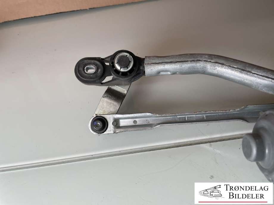 Viskermotor frontrute komplett m/overføring til Alfa Romeo Giulietta 2010-2018  (50509396|)