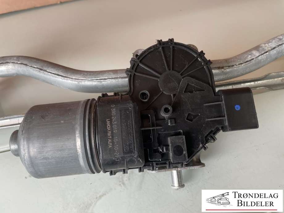 Viskermotor frontrute komplett m/overføring til Alfa Romeo Giulietta 2010-2018  (50509396|)