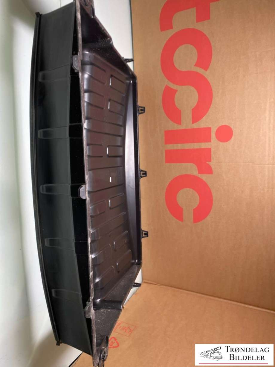 Radiator kappe til Polestar 3 2024-->> (31690972|)