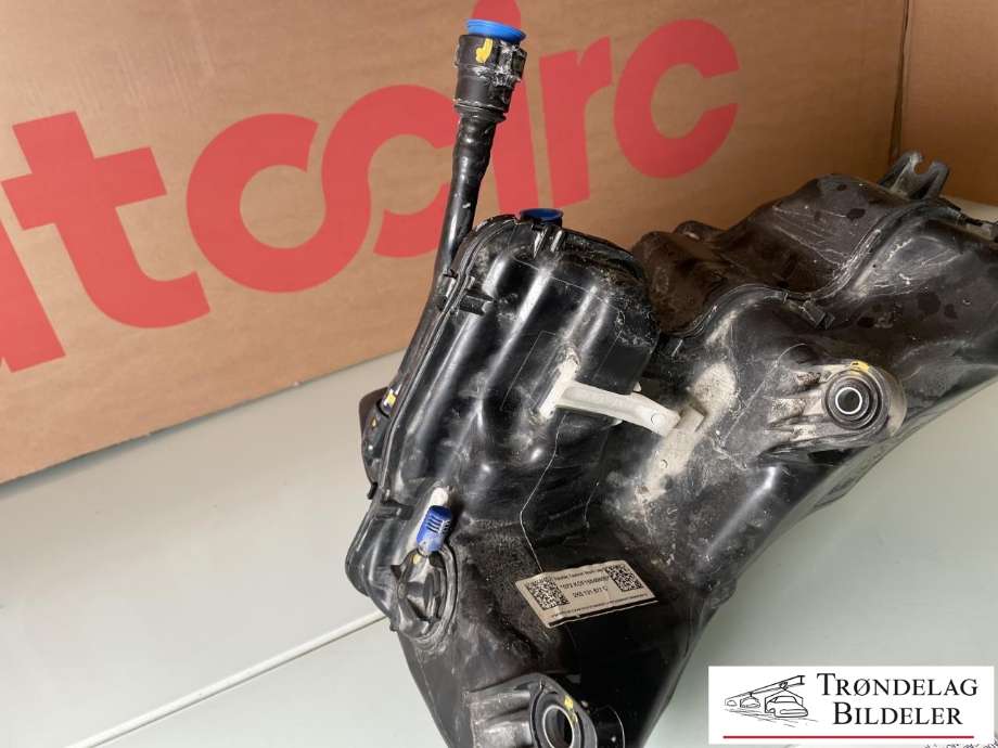 AdBlue tank til VW Caddy 2015-2020 (Type III, Fase 3)  (2K5 131 877 C|)