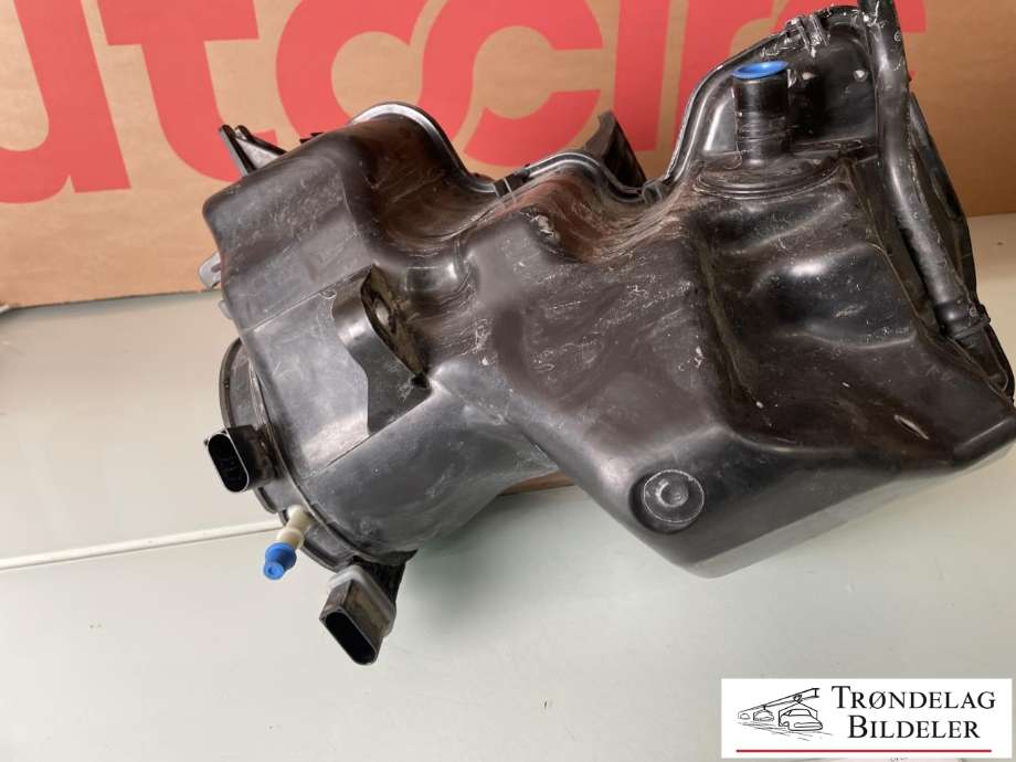 AdBlue tank til VW Caddy 2015-2020 (Type III, Fase 3)  (2K5 131 877 C|)