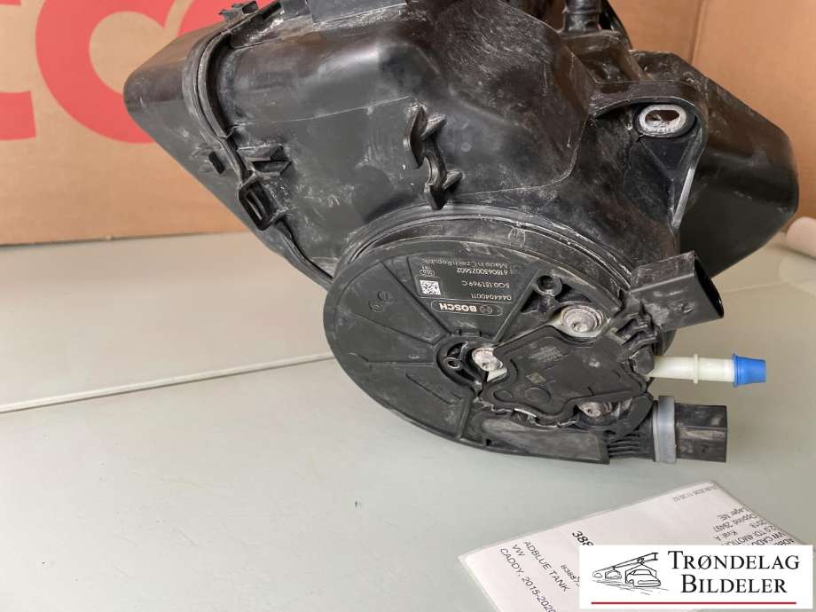 AdBlue tank til VW Caddy 2015-2020 (Type III, Fase 3)  (2K5 131 877 C|)