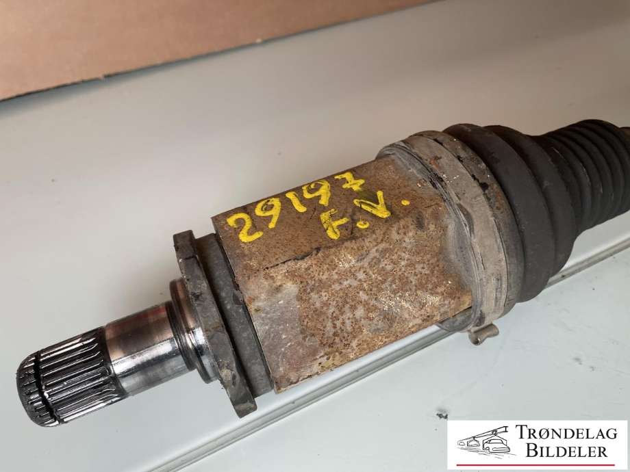 Drivaksel venstre bak, diesel/manuell til BMW 3-Serie 2012-2018 (F30/F31/F34) (F30/F31/F34) (33 20 8 680 348|)