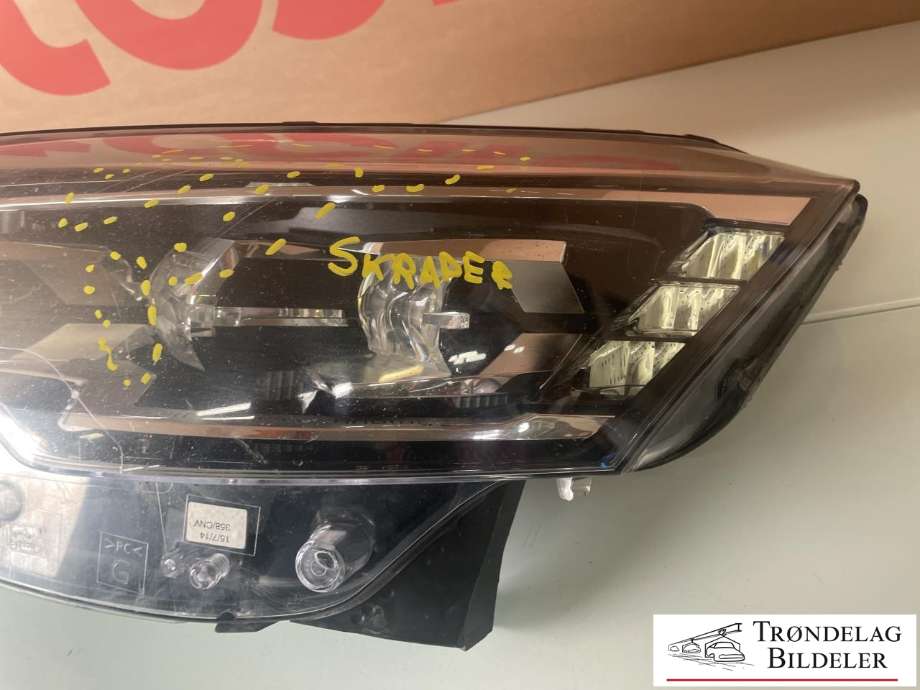Frontlykt venstre xenon til Peugeot 508 2014-2018 (Type I, Fase 2) (98 072 417 80|16 124 953 80|)