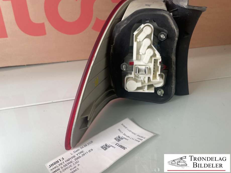Baklykt høyre ytre til BMW 3-Serie 2005-2011 (E90/E91/E92/E93) (E90/E91/E92/E93) (63 21 7 289 432|)