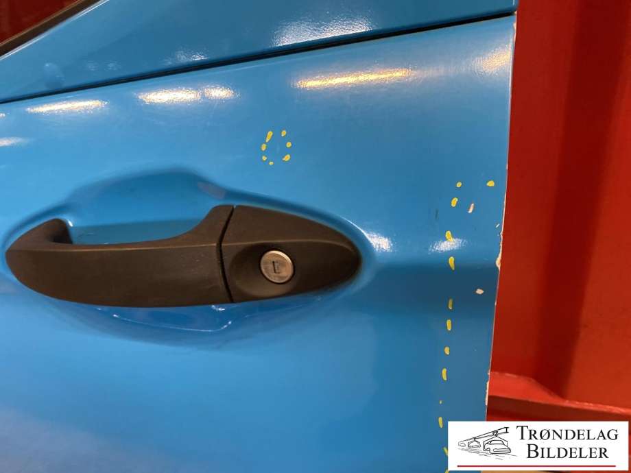 Dør venstre foran til Ford Transit Courier 2018-2023 (Type I, Fase 2)  (2782150|PET76-A20125-AR|)