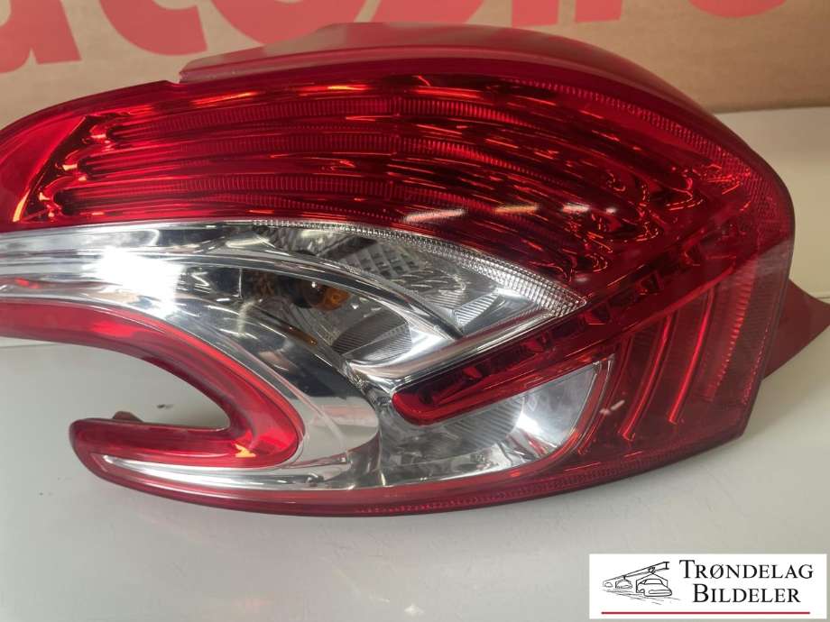 Baklykt venstre til Peugeot 208 2012-2019 (Type I)  (96 726 282 80|)