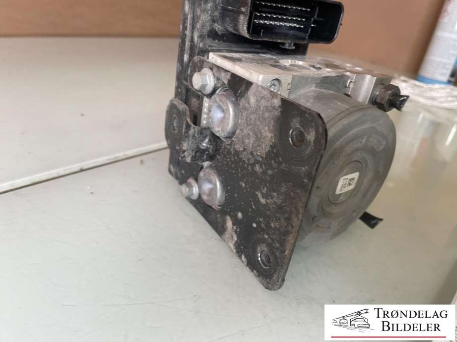 ABS sentral til Ford Transit Courier 2018-2023 (Type I, Fase 2)  (2395101|JY16-2B373-BB|)