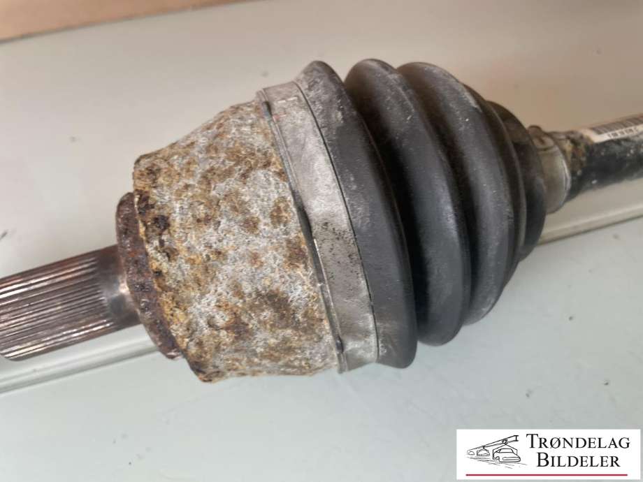 Drivaksel venstre foran, diesel/automat til Volvo V40 2012-2019 (36010170|)
