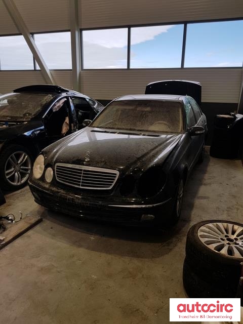 Mercedes E-Klasse 2002-2006 (Fase 1) (W211) (W211), Motorkode: OM647.961, Girkassekode: AUTOMAT