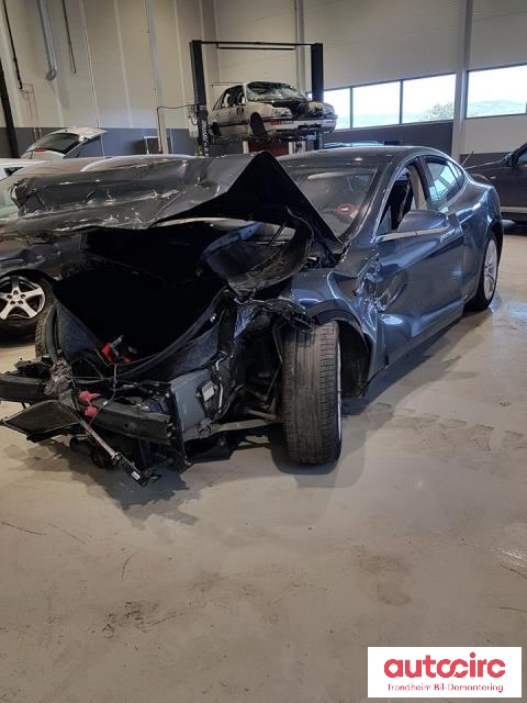 Tesla Model S 2013-2016 (Fase 1) , Motorkode: L2S, Girkassekode: TRINNLØS