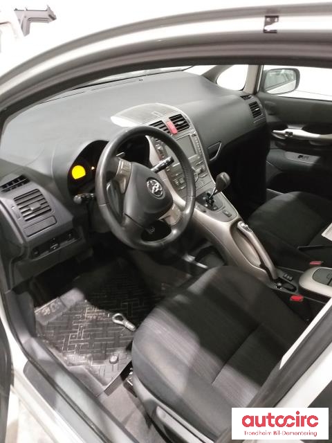 Toyota Auris 2007-2010 (Type I, Fase 1) , Motorkode: 1ZR-FE, Girkassekode: TIPOTRINIC/F1 GIR RATT