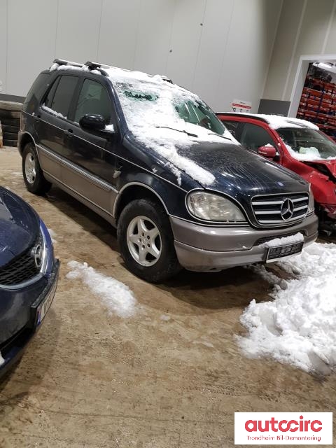 Mercedes ML 1997-2005 (W163) (W163), Motorkode: M 111.977, Girkassekode: 71746107637634