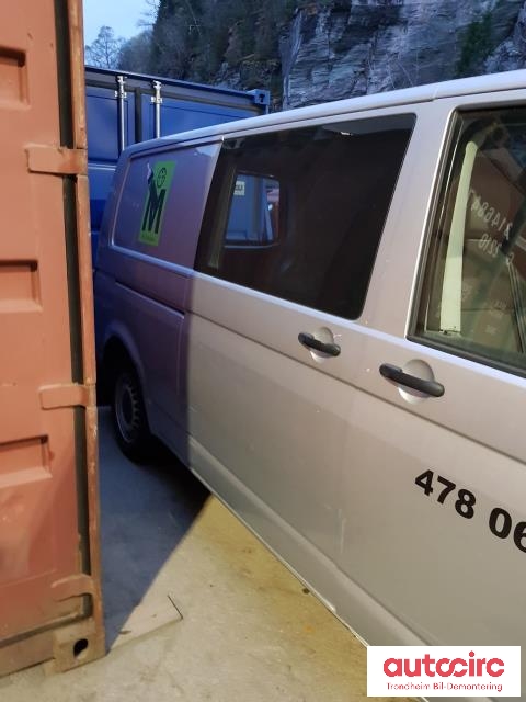 VW Transporter / Caravelle 2009-2015 (Fase 2) (T5) (T5), Motorkode: CAAC   140HK, Girkassekode: KQK