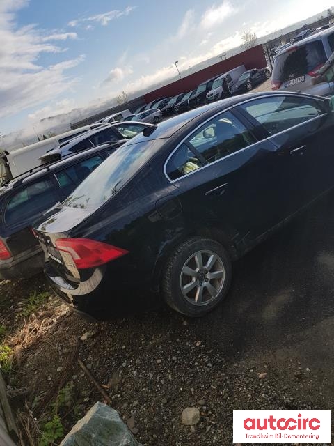 Volvo S60 2010-2014 (Type II, Fase 1) , Motorkode: D5204T7, Girkassekode: 