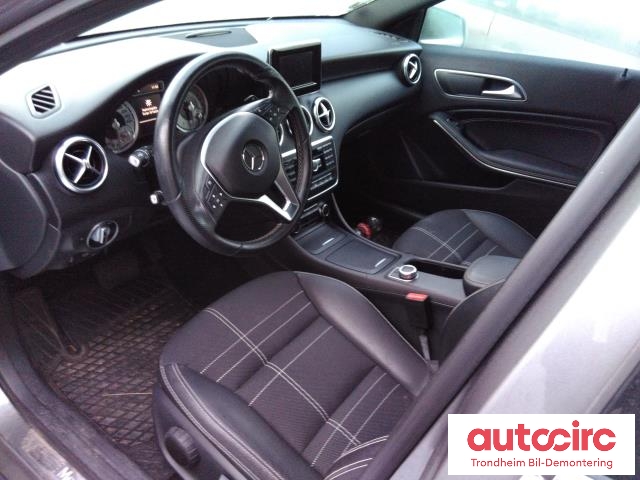 Mercedes A-Klasse 2012-2018 (W176) (W176), Motorkode: M270910, Girkassekode: 72400200140569