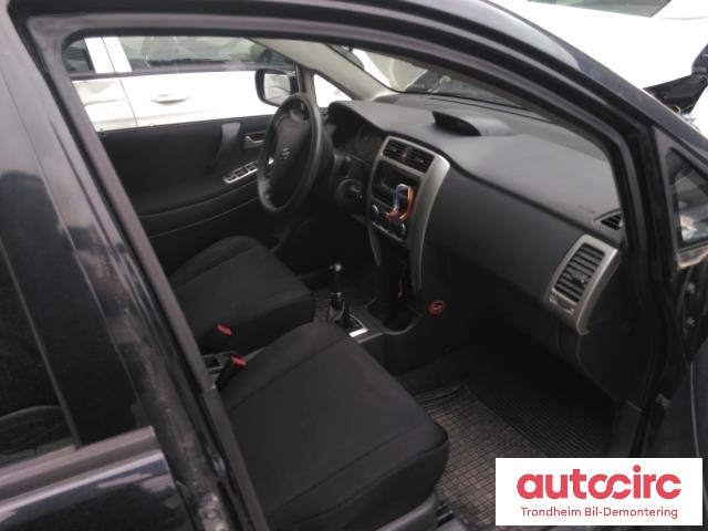 Suzuki Liana 2004-2010 (Fase 2) , Motorkode: M16A, Girkassekode: 