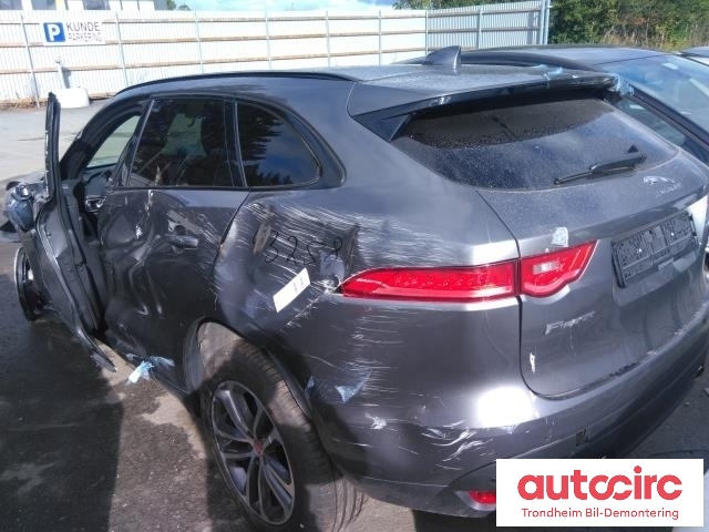 Jaguar F-PACE 2016-->> (X761) (X761), Motorkode: A20A, Girkassekode: 8HP45X