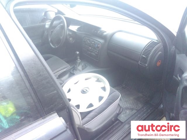 Opel Omega B 1994-1999 , Motorkode: X25XE, Girkassekode: 