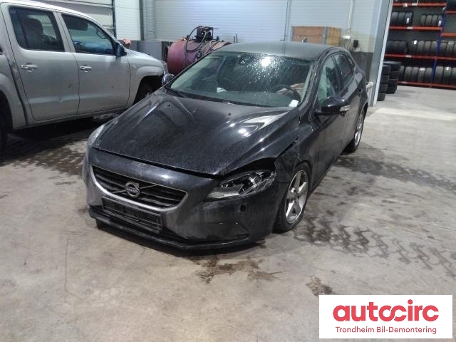Volvo V40 2012-2019 , Motorkode: D4162T, Girkassekode: 36011555