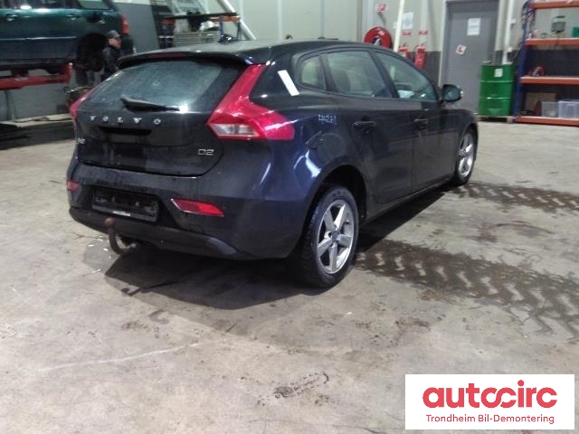 Volvo V40 2012-2019 , Motorkode: D4162T, Girkassekode: 36011555