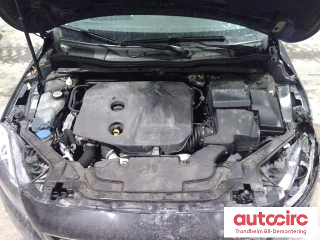 Volvo V40 2012-2019 , Motorkode: D4162T, Girkassekode: 36011555