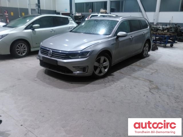 VW Passat 2015-2019 (Fase 1) (B8) (B8), Motorkode: CUKC, Girkassekode: SCB