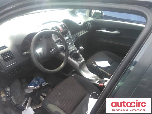Toyota Auris 2010-2012 (Type I, Fase 2) , Motorkode: 1ND-TV, Girkassekode: 3030002200