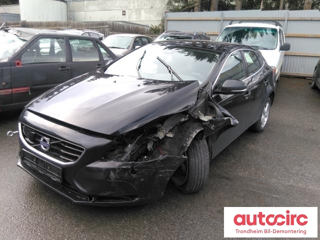 Volvo V40 2012-2019 , Motorkode: D4162T, Girkassekode: 1285228