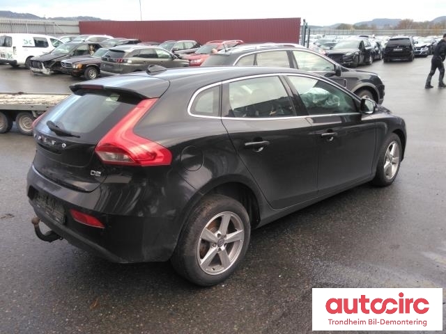 Volvo V40 2012-2019 , Motorkode: D4162T, Girkassekode: 1285228