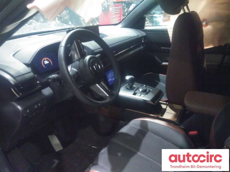 Mazda MX-30 2020-->> , Motorkode: MH01, Girkassekode: ....