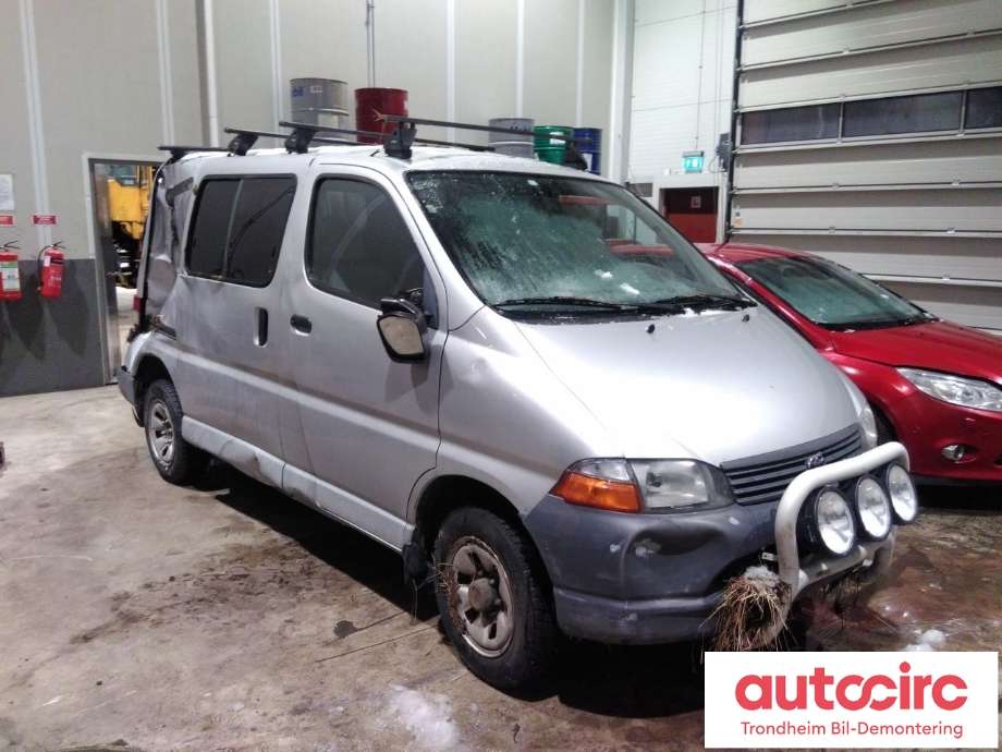 Toyota Hiace 2001-2006 (Fase 2) , Motorkode: 2KD-FTV, Girkassekode: 330302F290