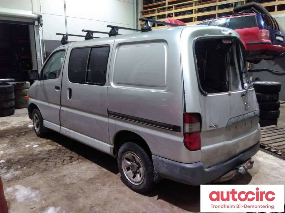 Toyota Hiace 2001-2006 (Fase 2) , Motorkode: 2KD-FTV, Girkassekode: 330302F290