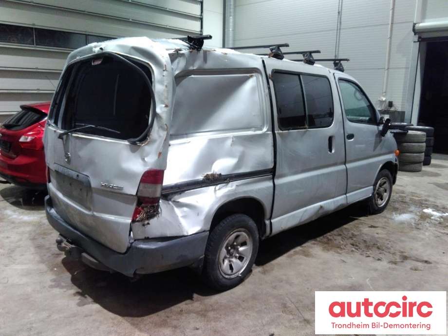 Toyota Hiace 2001-2006 (Fase 2) , Motorkode: 2KD-FTV, Girkassekode: 330302F290