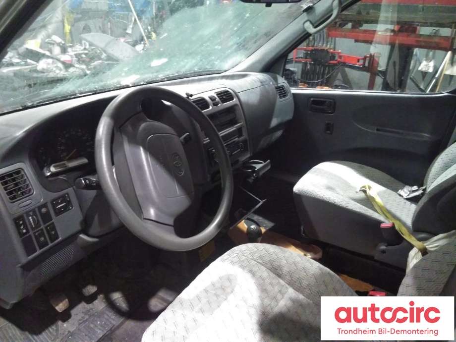 Toyota Hiace 2001-2006 (Fase 2) , Motorkode: 2KD-FTV, Girkassekode: 330302F290