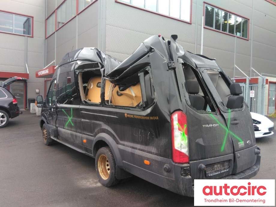 Ford Transit 2014-->> , Motorkode: UYR6, Girkassekode: MT82