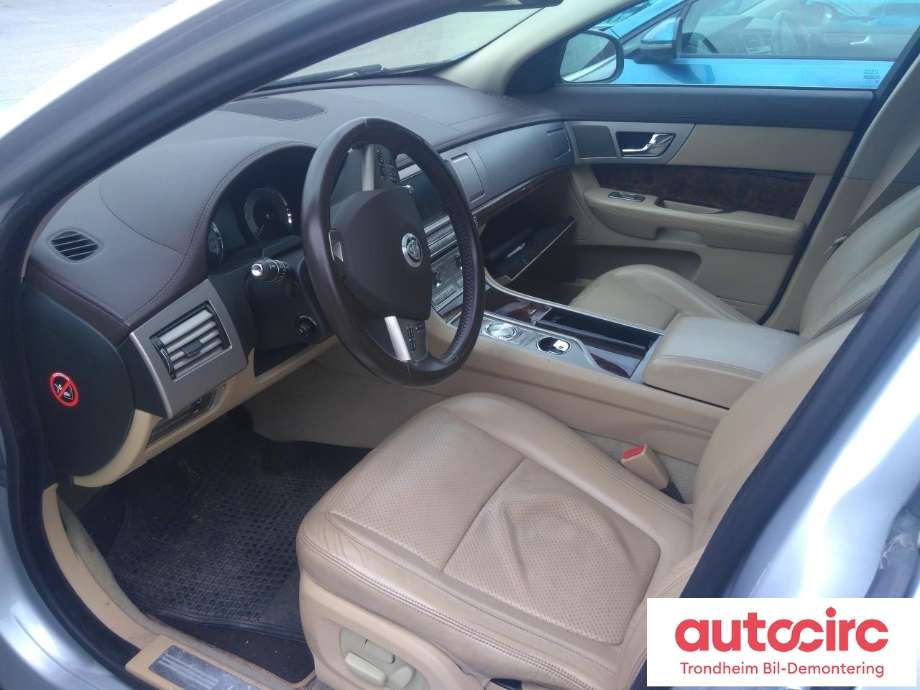 Jaguar XF 2008-2015 (X250) (X250), Motorkode: AJD, Girkassekode: ...