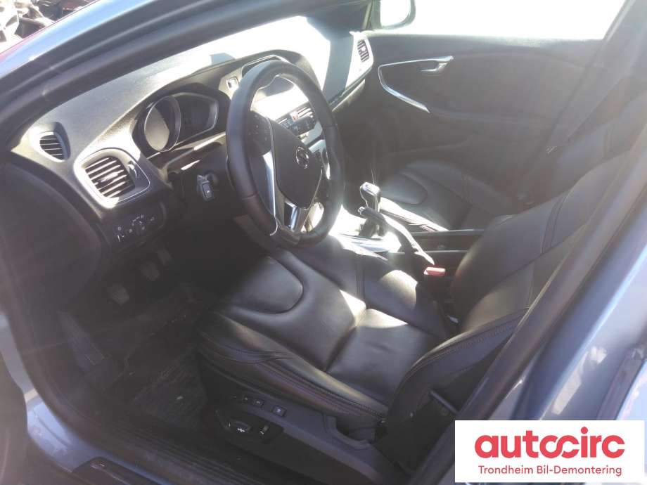 Volvo V40 2012-2019 , Motorkode: B4204T37, Girkassekode: M76